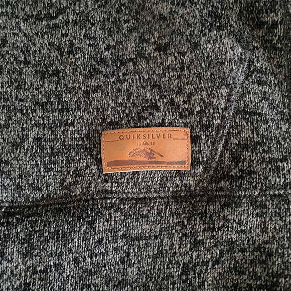 Quicksilver Keller Pull Over Hoodie Mens Small Dark Gray NEW - Picture 2 of 5